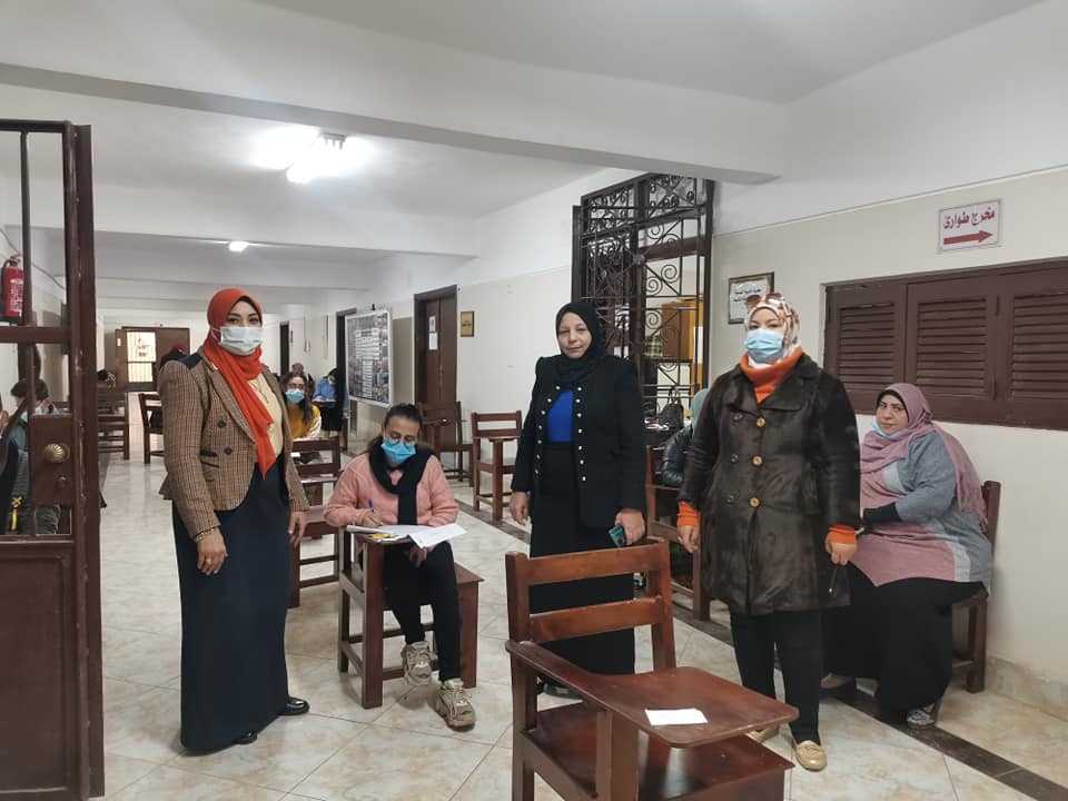 كلية التربية النوعية جامعة سوهاج تنهي اختبارات الفصل الدراسي الأول من العام الجامعي ٢٠٢١ – ٢٠٢٢