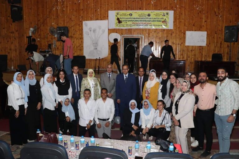 كلية التربية النوعية بسوهاج تحتفل بالعام الدراسي الجديد واستقبال 800من الطلاب الجدد