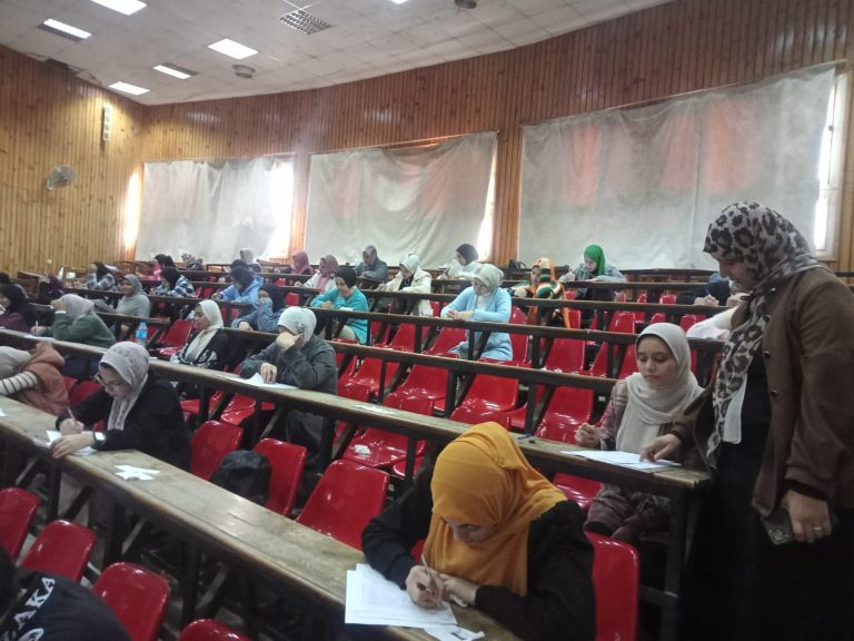 فعاليات إنتهاء الاختبارات النظرية للفرقة الثالثة قسم الاعلام التربوى يوم الثلاثاء الموافق ٢٠٢٤/١/٢٣