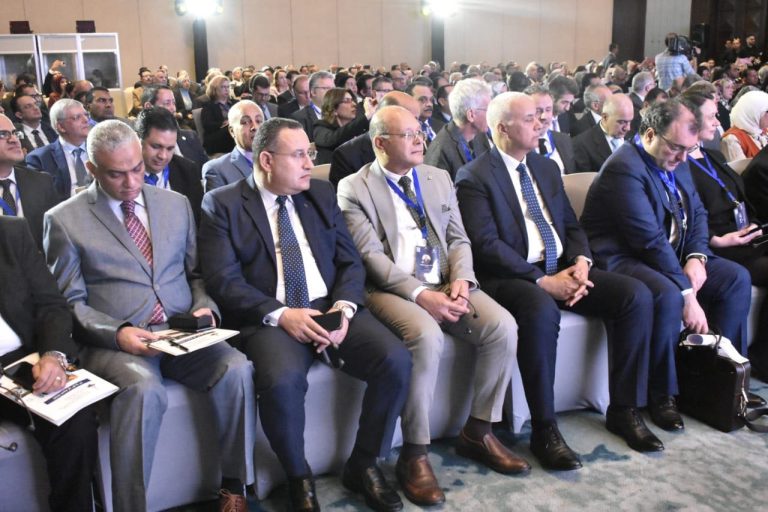 بالتزامن مع زيارة الرئيس الفرنسي إيمانويل ماكرون..رئيس جامعة سوهاج يشارك فى المؤتمر الفرنسى المصرى للتعاون العلمى والجامعى