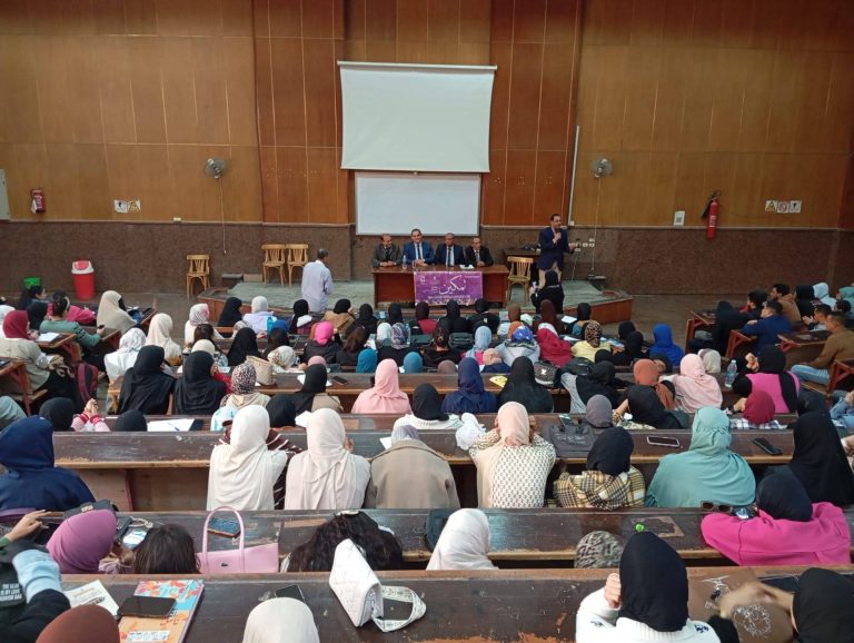 التمكين البيئي والكيمياء الخضراء والأسرة والتنمية المستدامة.. ندوات توعوية هادفة ضمن فعاليات الأسبوع البيئي التاسع بجامعة سوهاج