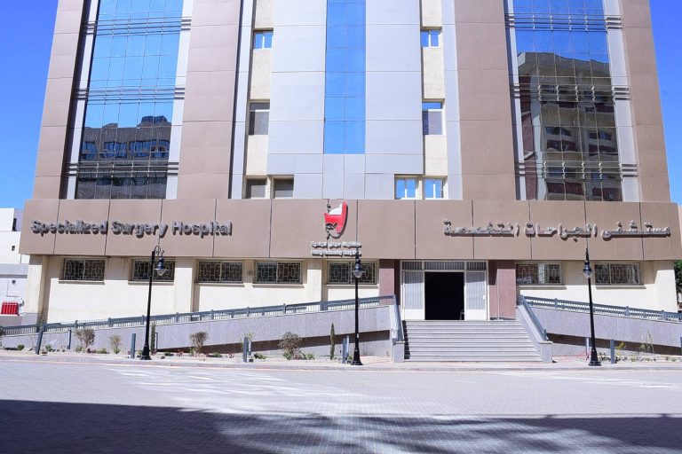 جامعة سوهاج تواصل الإنجازات.. بإطلاق التيار الكهربائي بمستشفى الجراحات المتخصصة إيذانًا بقرب التشغيل