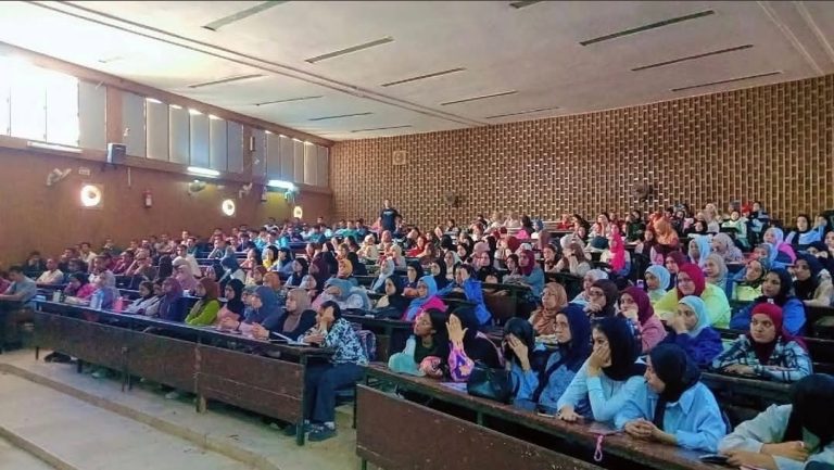 تعاون بين كلية التربية النوعية بجامعة سوهاج والهيئة العامة للاستعلامات في ندوة «أكتوبر: تاريخ البطولات وحاضر الإنجازات